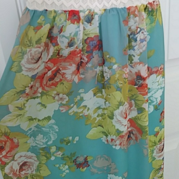 Floral Maxi dress - Picture 7 of 7